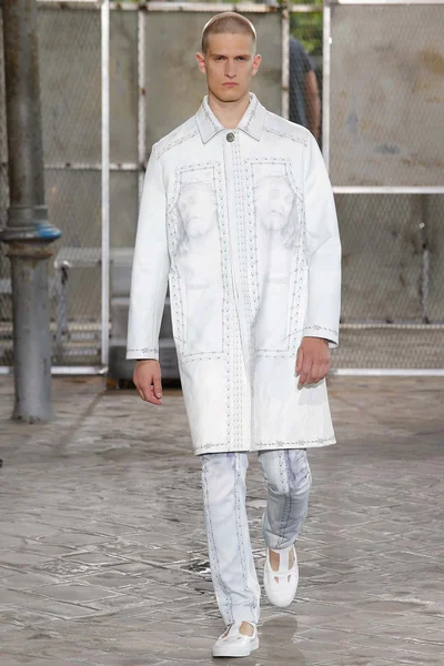 Look 47